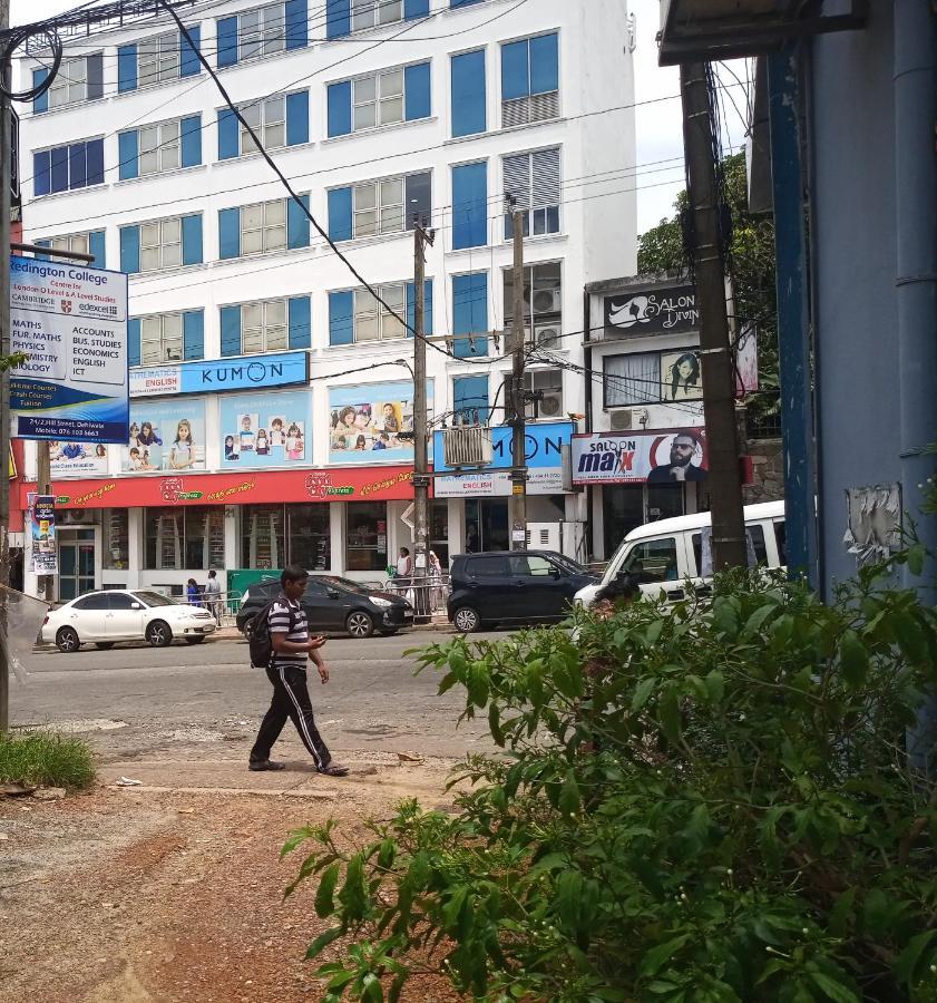 Ocean Pebbles Lejlighed Dehiwala-Mount Lavinia Eksteriør billede