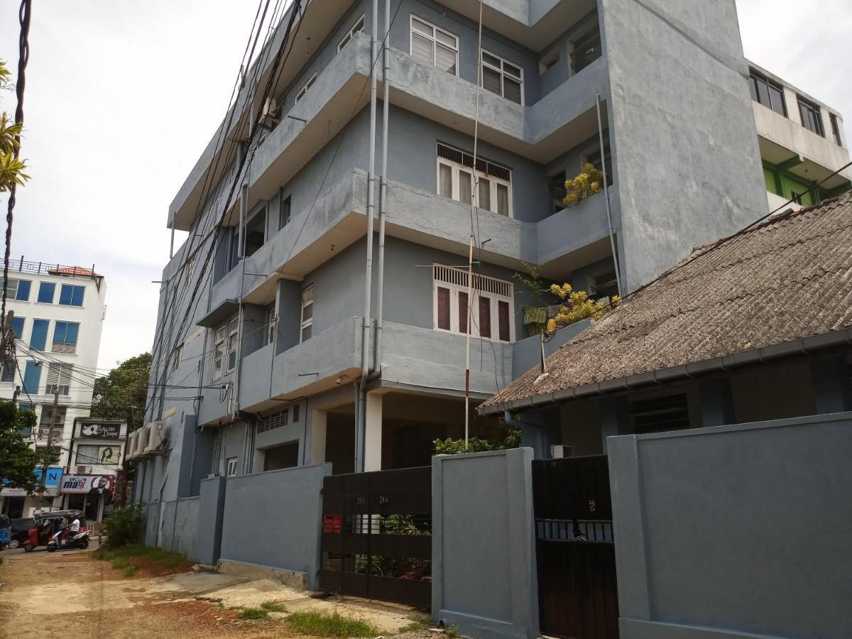 Ocean Pebbles Lejlighed Dehiwala-Mount Lavinia Eksteriør billede