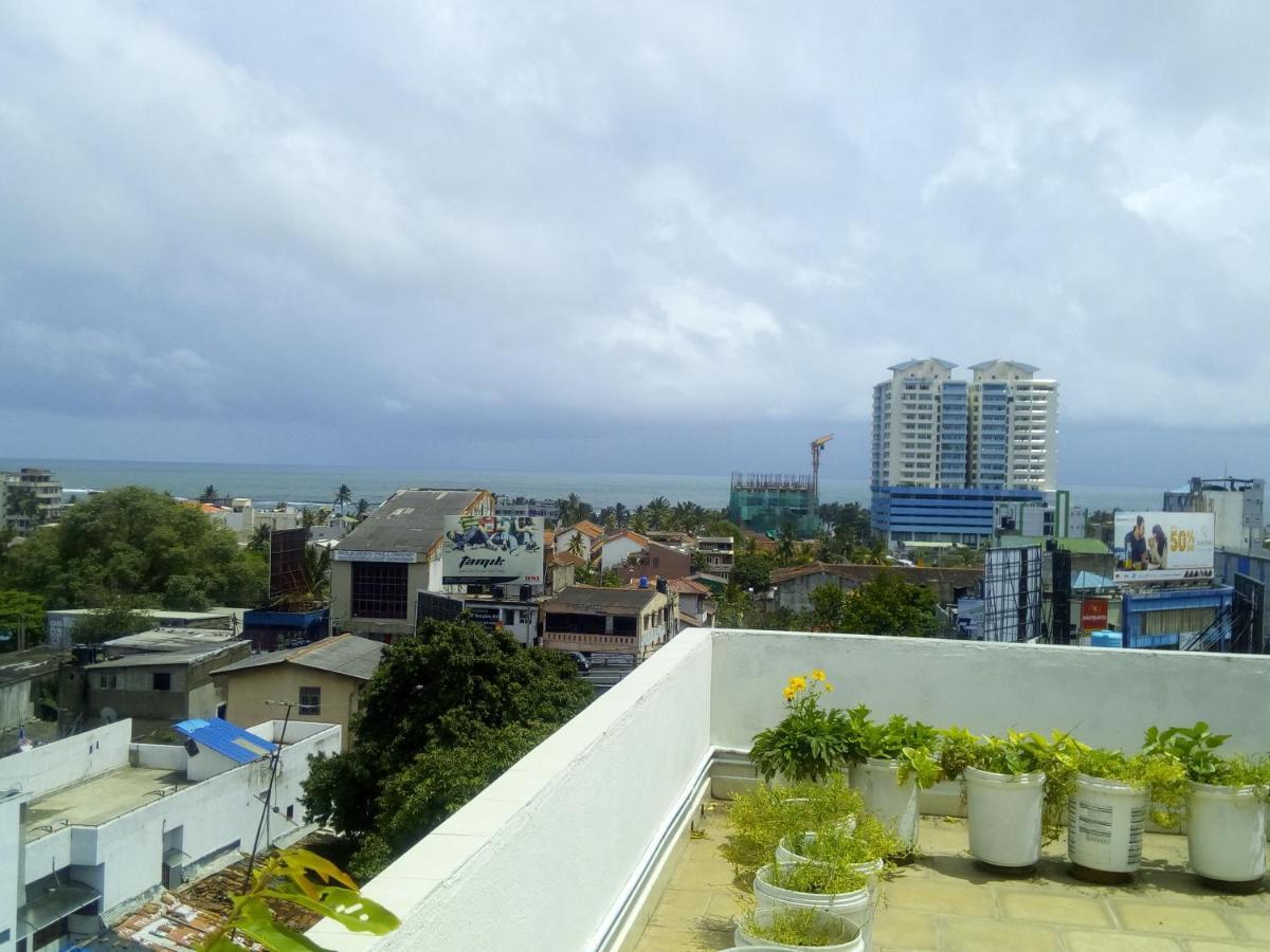 Ocean Pebbles Lejlighed Dehiwala-Mount Lavinia Eksteriør billede